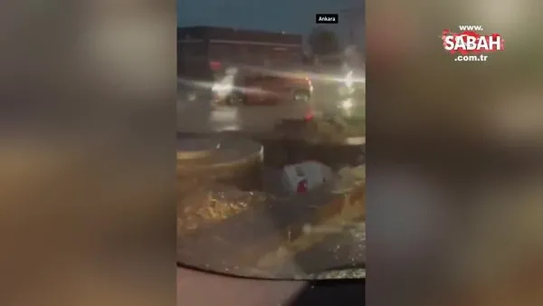 Ankara’da bir araç yağmur sonrası göle dönen caddede yerin dibine gömüldü | Video