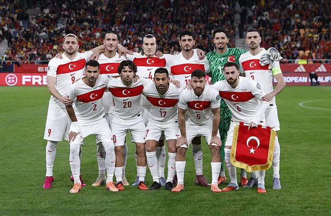 son-dakika-haberi-2026-fifa-dunya-kupasi-gruplari-belli-oldu-iste-a-milli-takimimizin-muhtemel-rakipleri-1764948569918.jpg