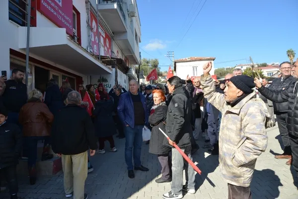 adayi-parti-binasina-sokmadilar-karaburunda-isyan-1706798623393.jpg