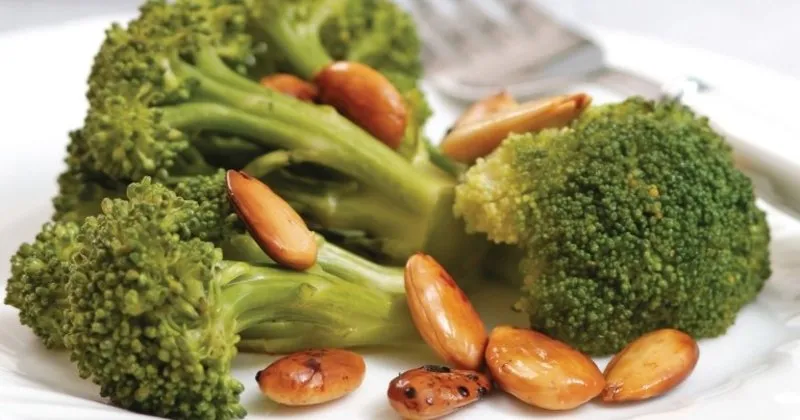 Bademli brokoli tarifi