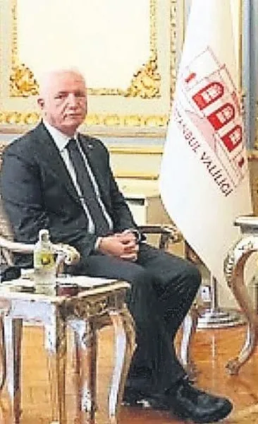 Vali Gül’den küçük Ahmet’e jest