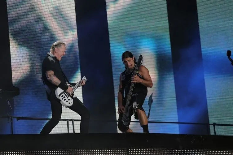 Metallica İstanbul’da  bir kez daha coşturdu