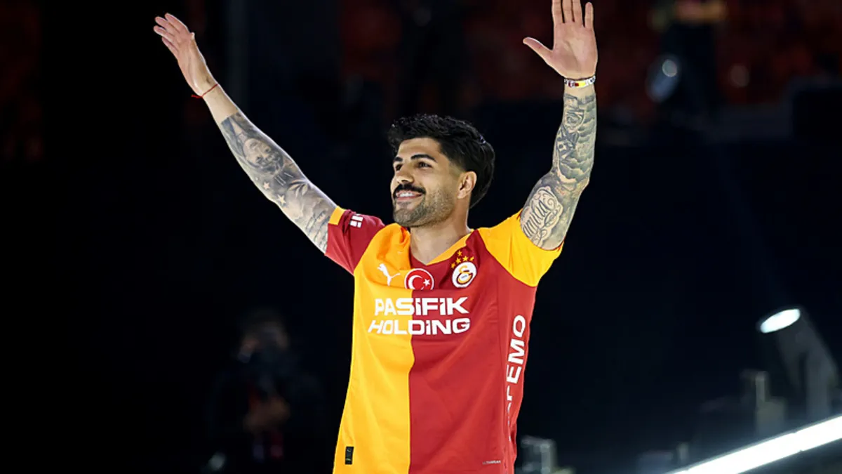 Eren Elmalı: “Önceliğim Galatasaray ile Avrupa’da büyük bir kupa kaldırmak” Eren Elmalı: “Önceliğim Galatasaray ile Avrupa’da büyük bir kupa kaldırmak”