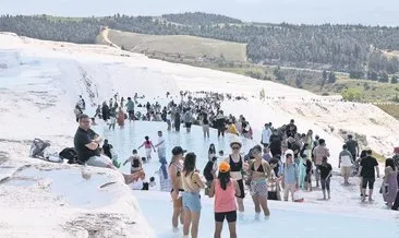 Pamukkale’ye 6 günde 50 bin ziyaretçi