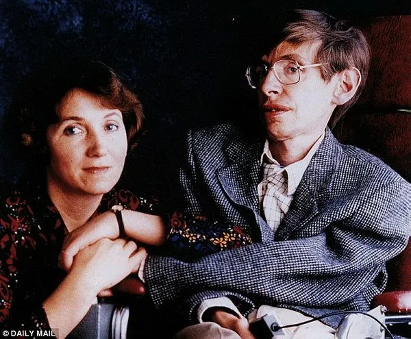 Stephen Hawking'in bilime kazandırdığı yenilikler