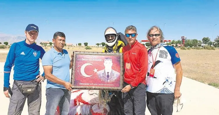 Halisdemir’in kabrini ziyaret ettiler