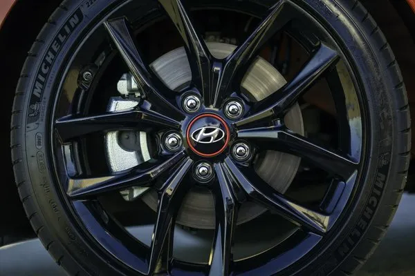 2019 Hyundai Veloster