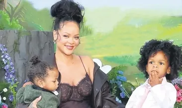 Rihanna kırmızı halıda oğullarıyla yürüdü