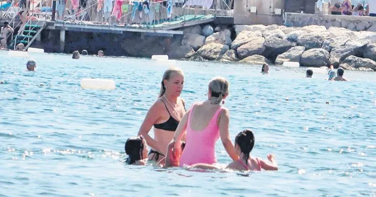 Arkadaşların deniz sefası