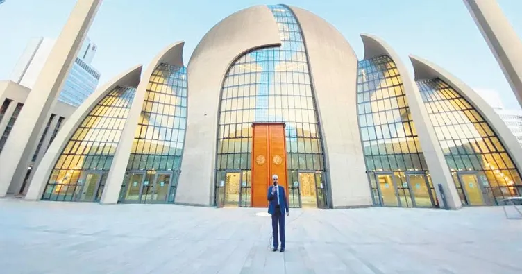 Köln Camisi’ne ezan çok yakıştı
