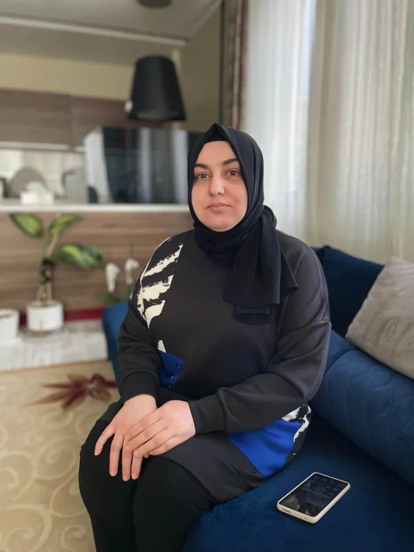 28-subat-magdurlari-sabaha-konustu-cumhurbaskanimiz-sayesinde-egitimimi-tamamladim-1709100746937.jpg 28 Şubat mağdurları SABAH'a konuştu: Cumhurbaşkanımız sayesinde eğitimimi tamamladım