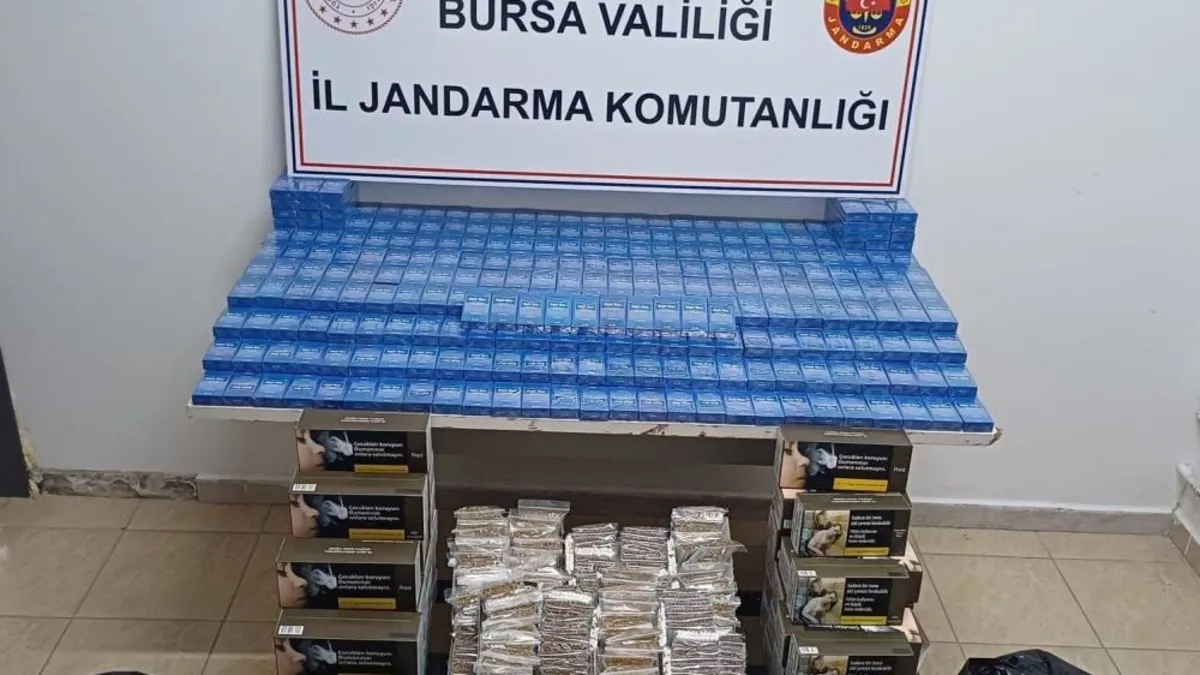 Bursa’da dev operasyon! On binlerce makaron ve kaçak sigara ele geçirildi! Bursa’da dev operasyon! On binlerce makaron ve kaçak sigara ele geçirildi!