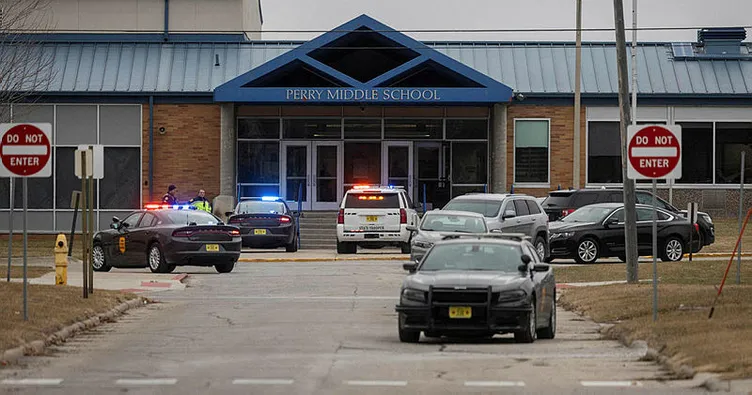 ABD’de liseye silahlı saldırı: 3 yaralı