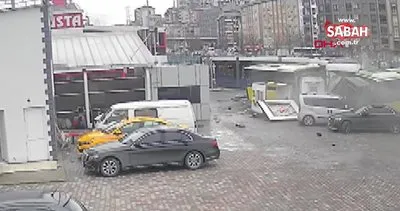 Alibeyköy’de İETT otobüsü ile tramvayın çarpıştığı kaza kamerada | Video