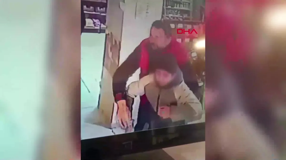 Bolu’da nefes borusuna yiyecek kaçan öğrenciye Heimlich manevrası | Video videosunu izle Bolu’da nefes borusuna yiyecek kaçan öğrenciye Heimlich manevrası | Video videosunu izle