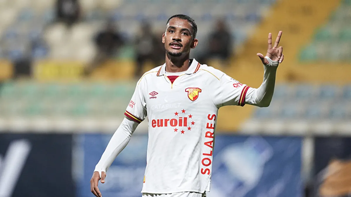 Göztepe, Eyüpspor'u farklı yenerek ligdeki ilk galibiyetini aldı
