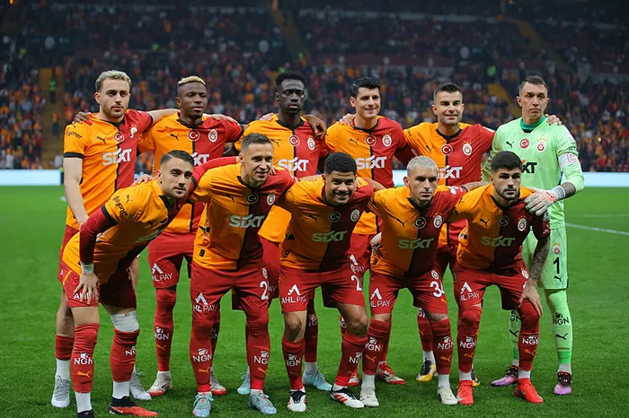 son-dakika-haberi-torreiranin-yerine-yeni-yildiz-cimbom-sezon-sonunda-iki-oyuncudan-birini-alacak-1742893401911.jpeg