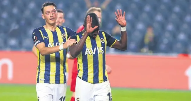 Kupayı alacağımızı düşünen mı var?