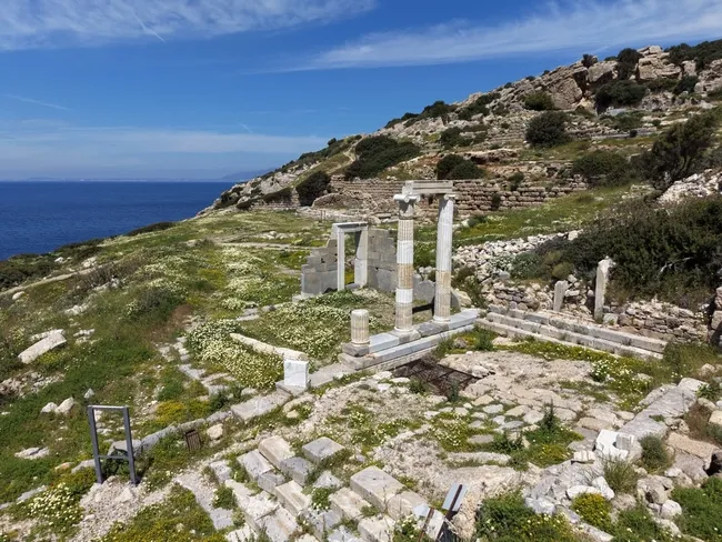 knidos-oren-yeri-yeni-yuzuyle-ziyarete-hazir-bakan-ersoy-knidosa-yeni-soluk-katan-duzenlemeleri-paylasti-1781338392812.jpeg