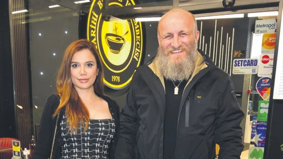 ‘Oflu Hoca’ şarkıcı oluyor