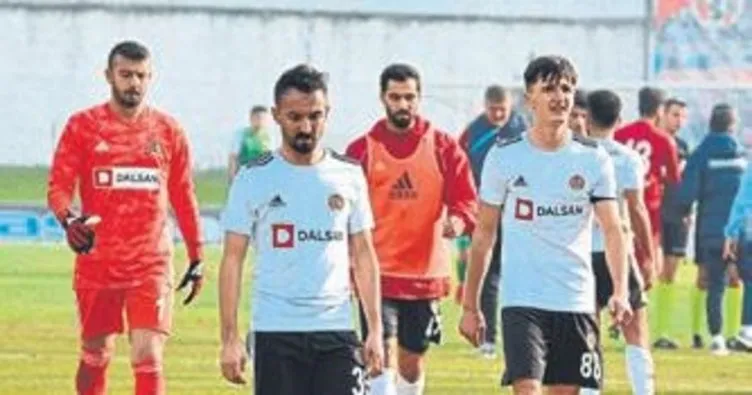 Turgutluspor avantajı kaçırdı