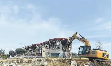CHP’li başkanın kaçak villası yıkıldı
