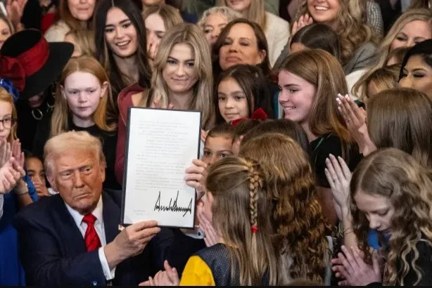 Trump LGBT lobisinin finans kaynağını kesiyor! Trans bireyler spor müsabakalarından men edildi