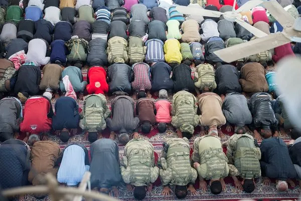 Terörden sonra Afrin'de ilk cuma namazı kılındı!