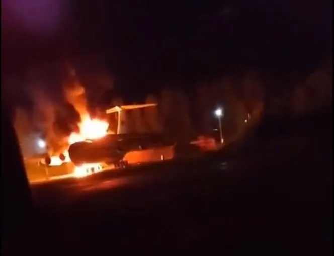 Rusya Ukrayna savaşı alevleniyor: Havaalanını vurdular! Uçaklar alevler içinde…