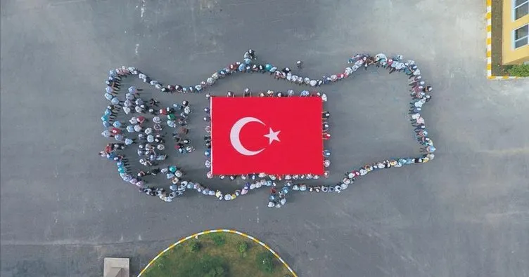 Türkiye haritasıyla 15 Temmuz mesajı