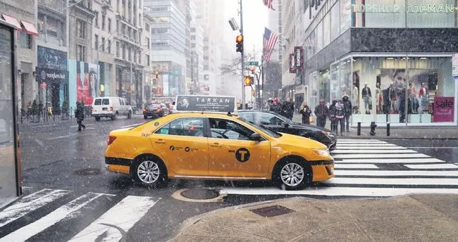 Tarkan’ın afişleri New York’taki taksileri süslüyor