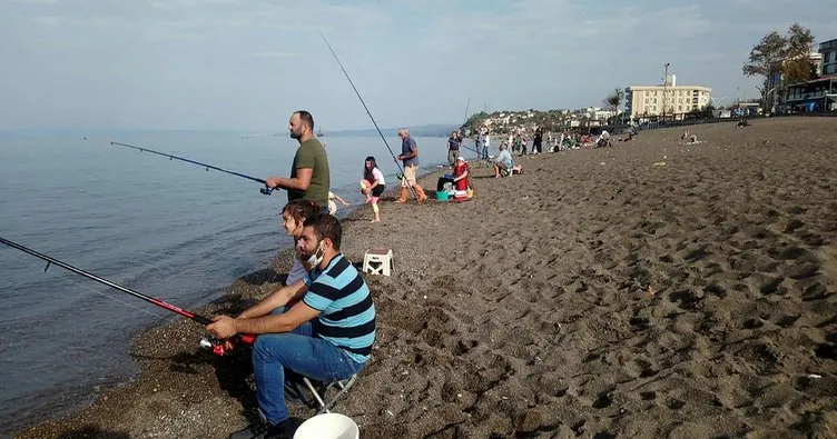 Akçakoca’da ekimde deniz keyfi