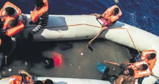 25 mülteci botta boğularak can verdi