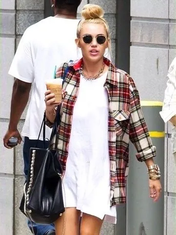 2018 İlkbahar kadın moda trendlerinde yine ön planda