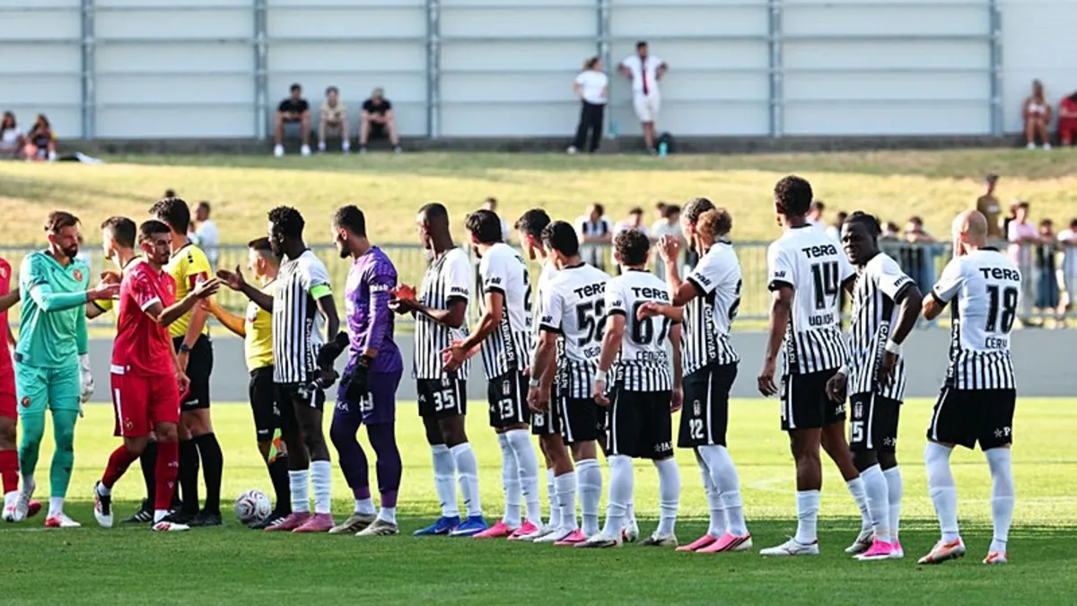 Beşiktaş futbol takımı antrenman sırasında