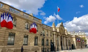 Macron’un danışmanlarının art arda istifası, Elysee Sarayı’nı denetime mecbur etti
