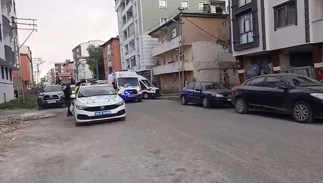 karsta-motosikletli-saldirgan-dehseti-2-kisi-yaralandi-1790784228302.jpeg