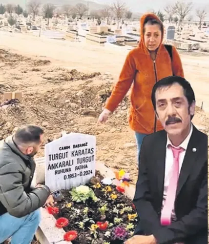 ankarali-turgutun-cocuklari-yine-birbirine-girdi-mezar-tasi-kavgasi-1736178887056.jpeg