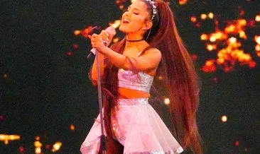 Dünyaca ünlü şarkıcı Ariana Grande sahne aldığı Coachella Festival’inde saldırıya uğradı.
