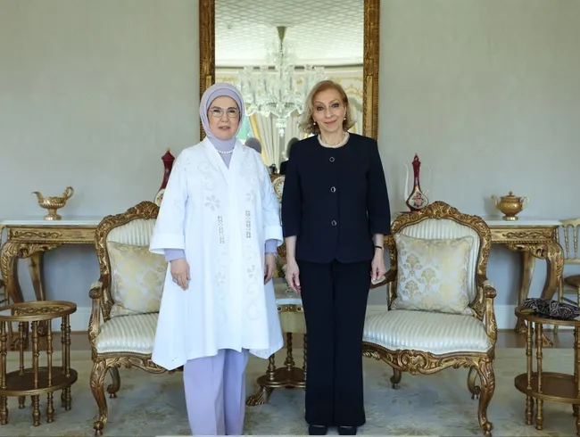 emine-erdogan-lubnan-basbakaninin-esi-sahar-selam-ile-gorustu-1783695372654.jpg