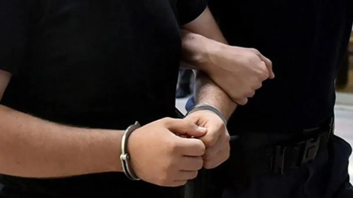 Balıkesir'de cinayet işledikleri iddiasıyla gözaltına alınan baba ile oğlu tutuklandı