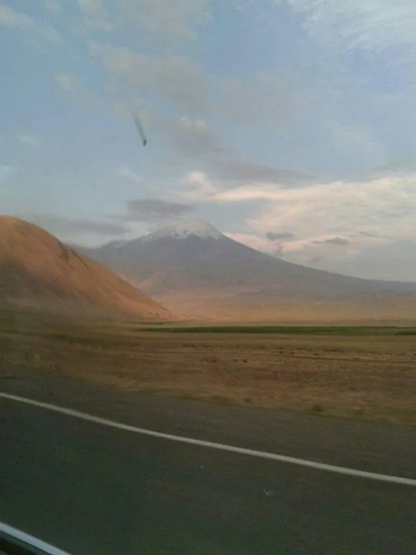 agri dagi eteginde 65 kiloluk gok tasi buldu son dakika haberler