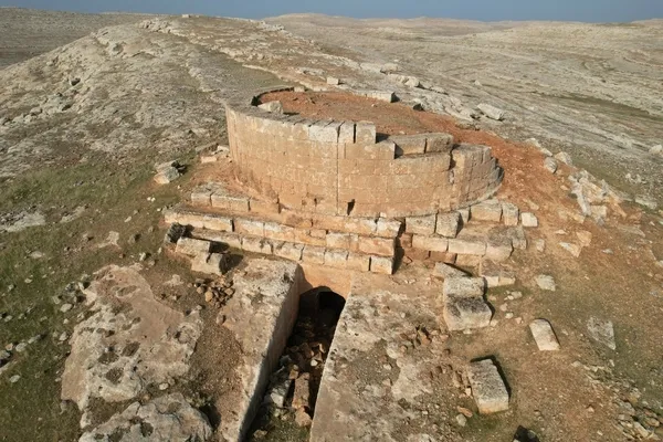 sanliurfada-hz-musanin-yasadigi-rivayet-edildigi-yer-sogmatar-antik-kenti-1710587105101.jpg