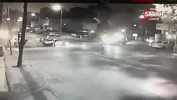İstanbul Ümraniye'de polisin kovaladığı araç taksiye çarptığı an kamerada | Video