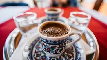 Neden Türk kahvesi hep küçük fincanlarda servis edilir? Cevabına çok şaşıracaksınız