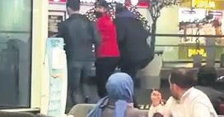 Tacizciyi AVM’de suçüstü yakalattı