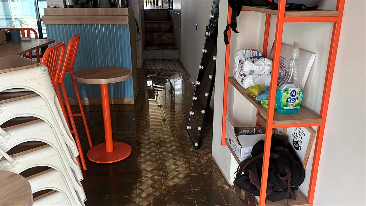 Yağmur yağdı yollar göle döndü