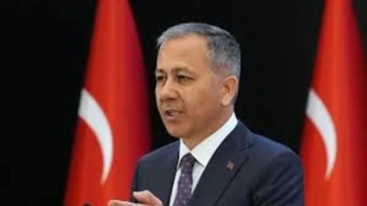 Bakan Yerlikaya: “Sultan Alparslan’ın Anadolu hayalini, Osman Bey’in dev bir çınarın dalları gibi büyüyen büyük rüyasını görüyorum” Bakan Yerlikaya: “Sultan Alparslan’ın Anadolu hayalini, Osman Bey’in dev bir çınarın dalları gibi büyüyen büyük rüyasını görüyorum”