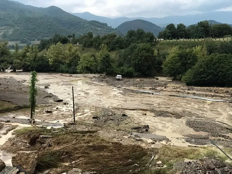 Son dakika: Bartın Sinop Kastamonu ve Samsun’da sel felaketi! Hastane tahliye edildi, yollar çöktü, köprüler yıkıldı...