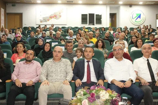 cocuklarimizin-uzun-sure-ekrana-maruz-kalmasina-izin-vermemeliyiz-1683789682860.jpg